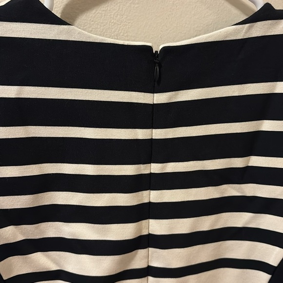 J. McLaughlin Black and White Sheath Dress - sleeveless - women’s size M - Picture 5 of 6